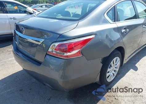 2015 Nissan Altima 2.5 S из США, поврежденный, VIN 1N4AL3AP4FC153440